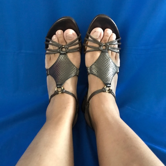 Carlos Santana Bronze Strappy Gladiator Sandal - Picture 10 of 10